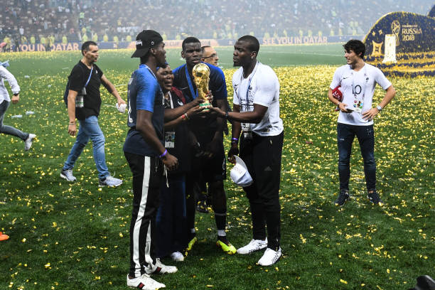 对比伊克的 对比伊克的