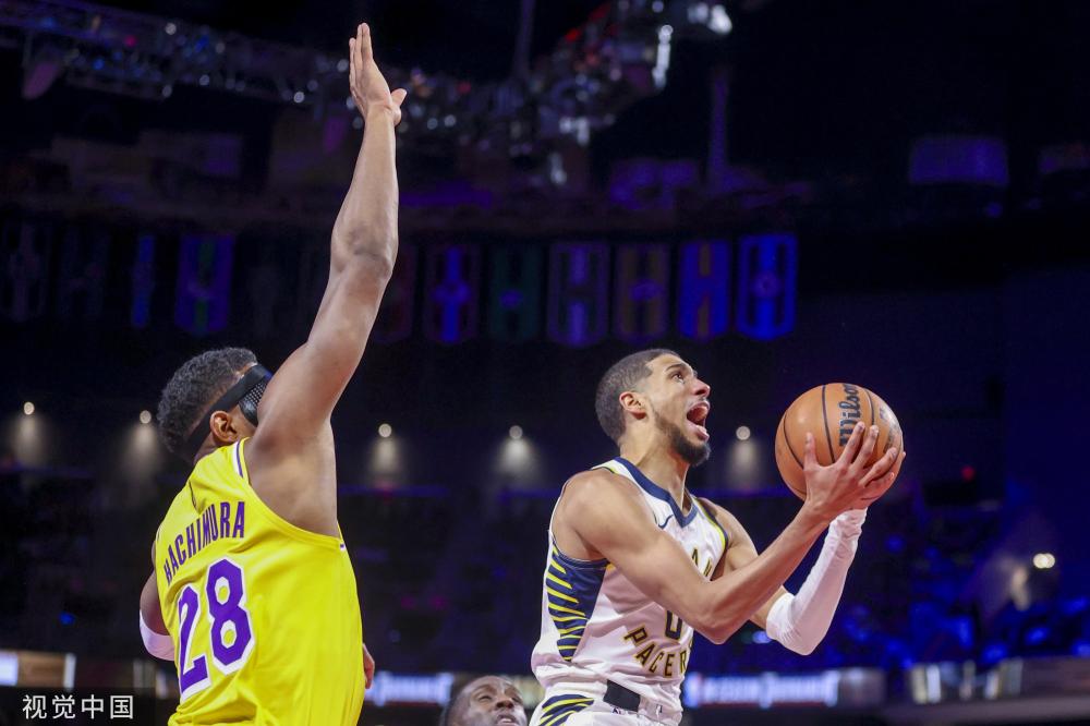 曼联官方：姆伯莫将在对阵埃弗顿的比赛中上演首秀.