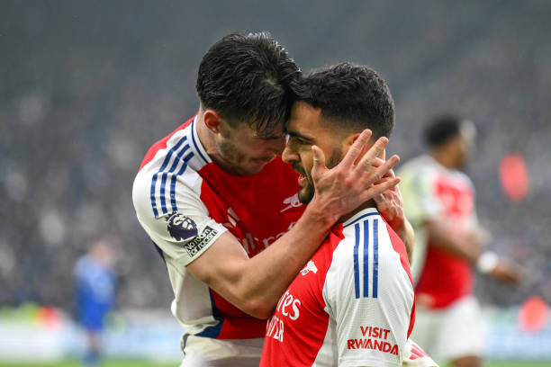 世体：希门尼斯、朗格莱缺席马竞训练；普维尔正在接受体检.